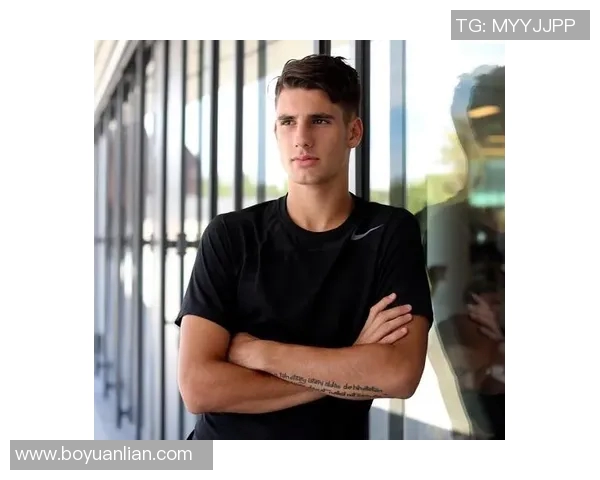 现役足球明星全名汇总及其球队信息一览